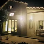 Thymari House * Milia