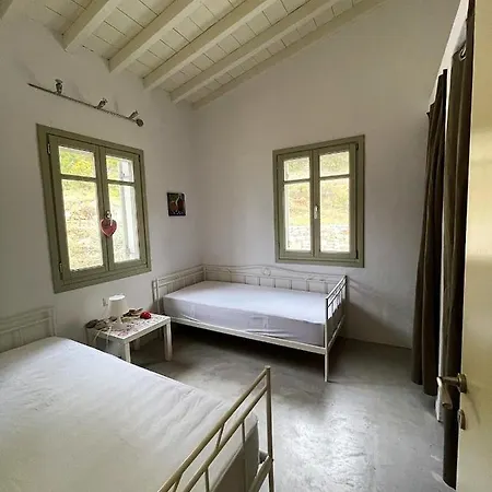 Holiday home Thymari House *